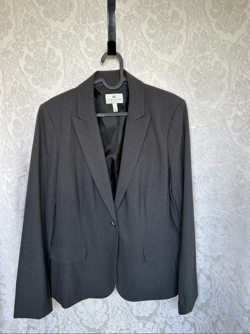 Chaus women’s size 10 Charcoal Single-Button Blazer